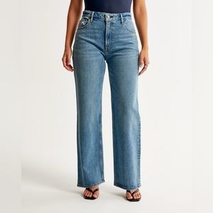 Abercrombie & Fitch Curve Love High Rise 90s Relaxed Jean